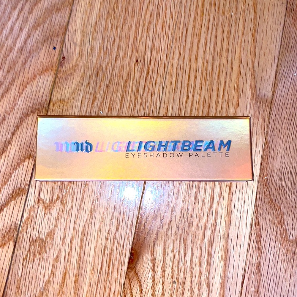 Urban Decay Lightbeam Eyeshadow Palette - Picture 2 of 4